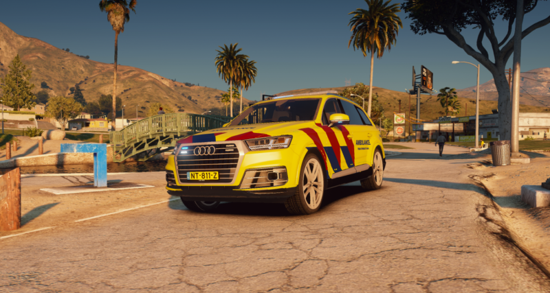 Ambulance Audi Q7 FiveM / GTA